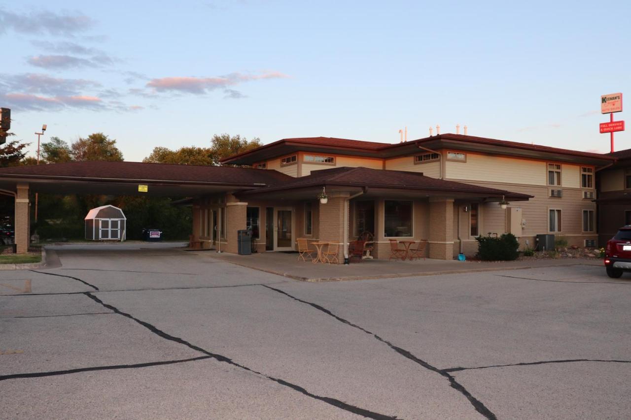 Prairie Inn Holmen La Crosse Area מראה חיצוני תמונה