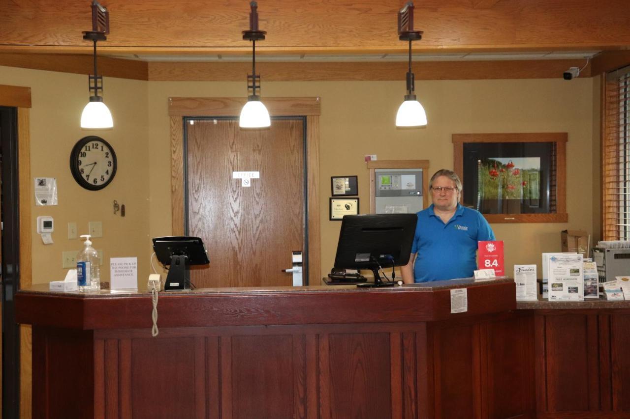 Prairie Inn Holmen La Crosse Area מראה חיצוני תמונה