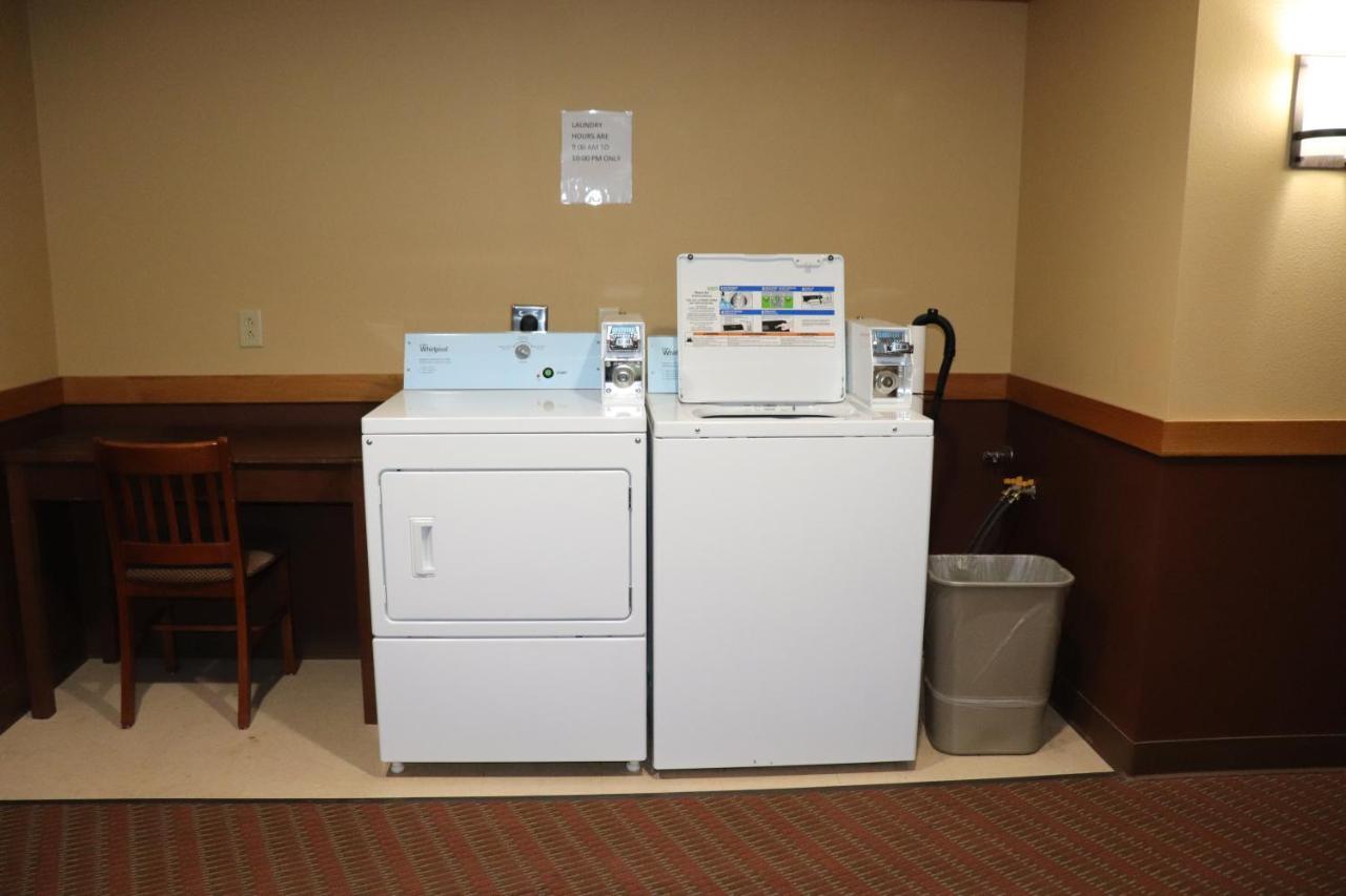 Prairie Inn Holmen La Crosse Area מראה חיצוני תמונה