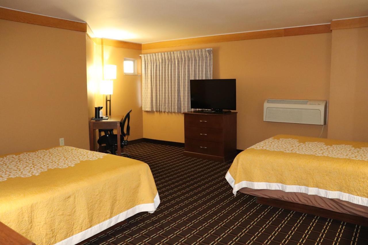 Prairie Inn Holmen La Crosse Area מראה חיצוני תמונה