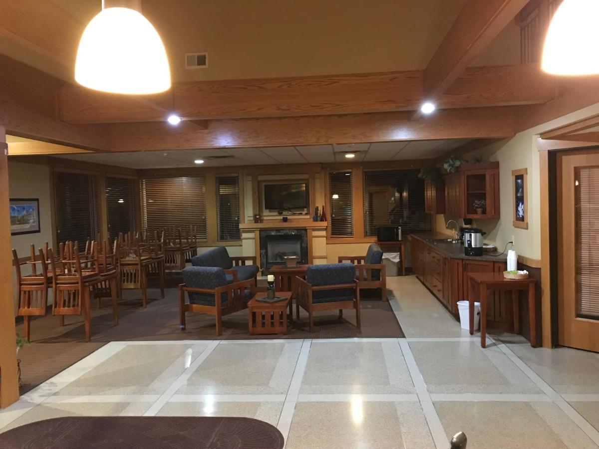 Prairie Inn Holmen La Crosse Area מראה חיצוני תמונה